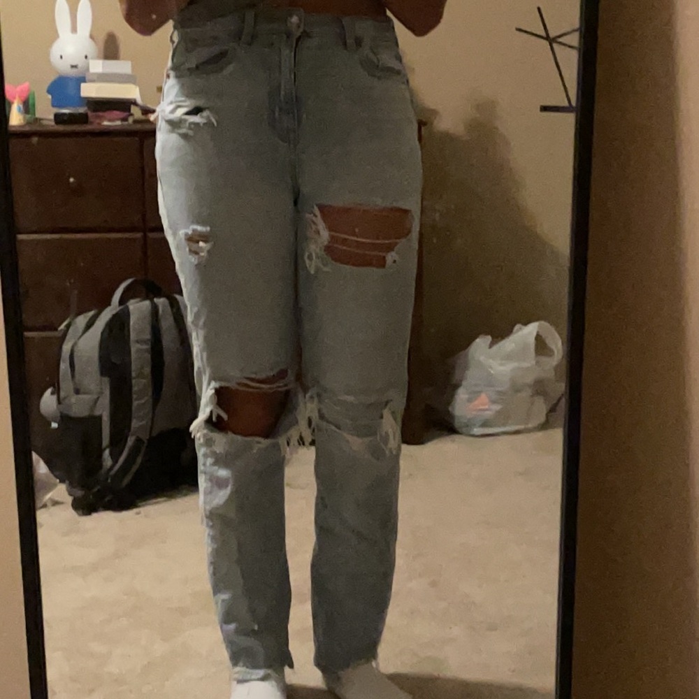 American Eagle Regular Ripped Jeans